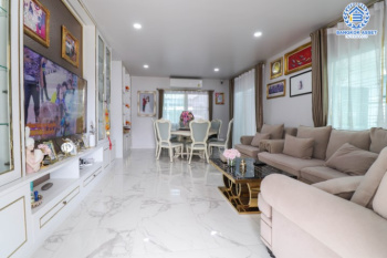 *****บ้านแฝดมือสอง ม.เพอร์เฟคพาร์ค แจ้งวัฒนะ-ปากเกร็ด เนื้อที่ 39 ตร.ว. ฟังก์ชัน 3 ห้องนอน 3 ห้องน้ำ จอดรถได้ 2 คัน รองรับทุกการอยู่อาศัย แถมฟรีทันที แอร์ 5 เครื่อง เครื่องทำน้ำอุ่น 1 เครื่อง และเครื่องดูดควัน 1 เครื่อง บนทำเลศักยภาพ ใกล้เซ็นทรัลแจ้งวัฒนะ รถไฟฟ้าสายสีชมพู "สถานีปากเกร็ด" และเชื่อมสู่แจ้งวัฒนะและทางด่วน เพียง 5 นาที